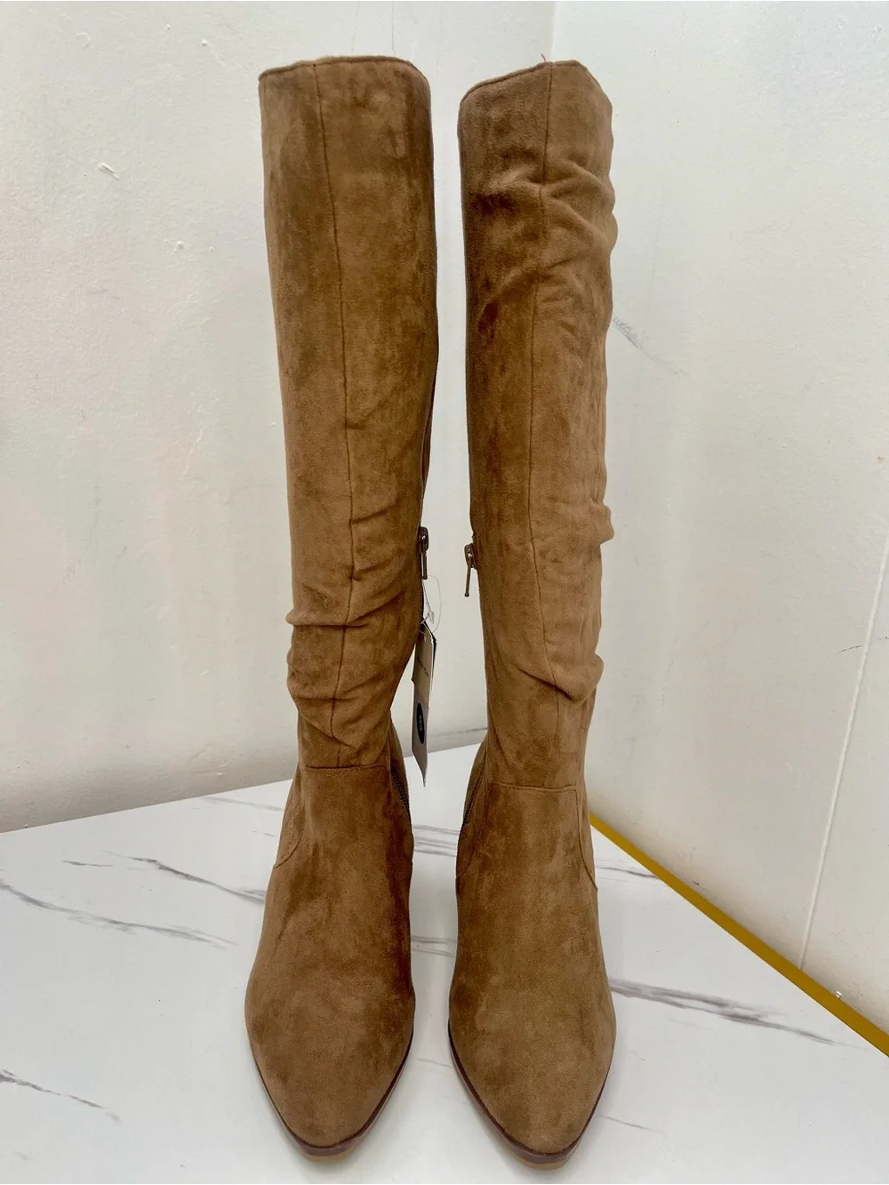 Universal Thread over knee
